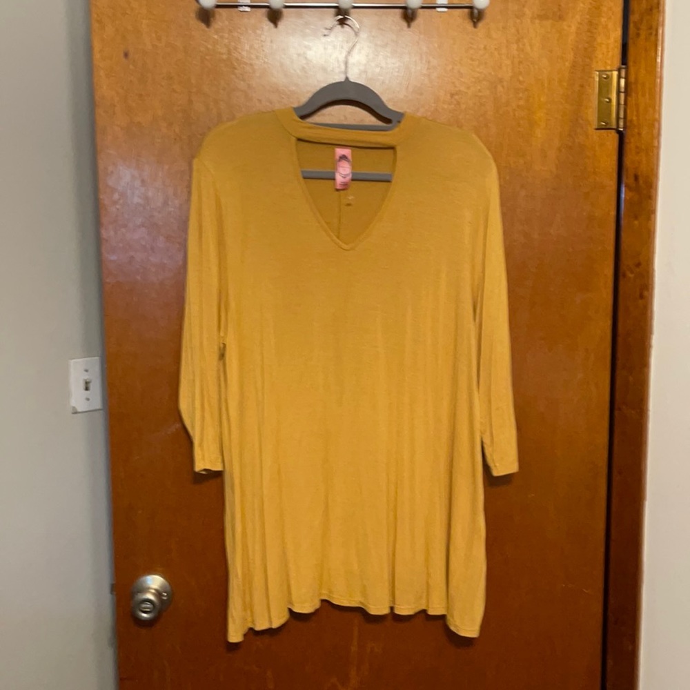 Boutique brand Honey Me Mustard color tunic style top XL